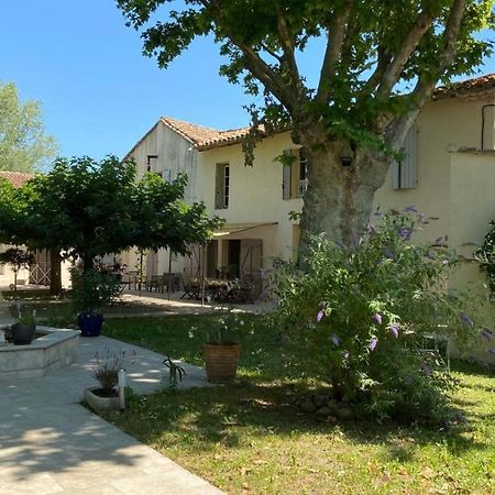 Mas Des Cigognes Bed and Breakfast Le Thor Exteriör bild